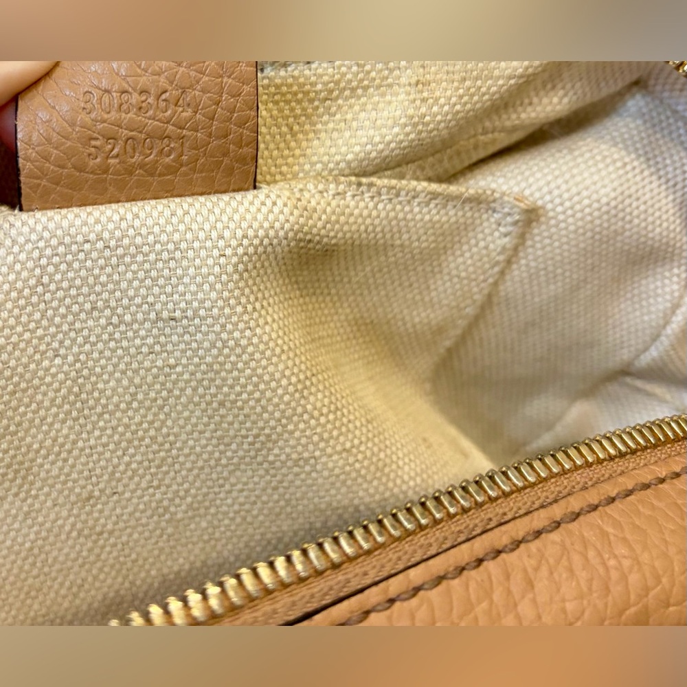 GUCCI Leather Soho Disco Crossbody w/Tassel Unisex/feminine look add Gucci scarf - Picture 12 of 16